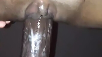 Afrikalı Genç Kız Creampie Alıyor