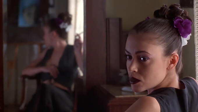 Lily'S Poisonous Kisses In Alyssa Milano'S Hot Video