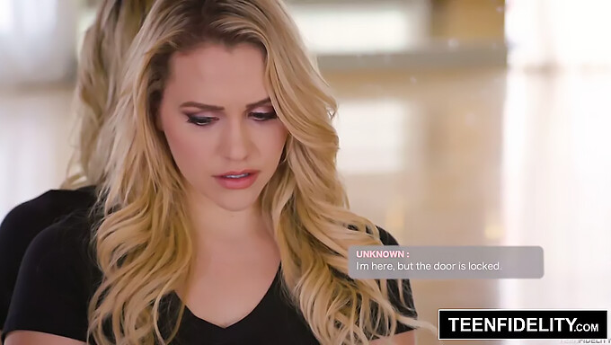 Busty Mia Malkova Visar Upp Sina Färdigheter I Denna Heta Porrvideo