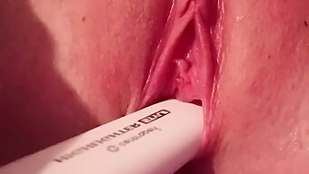 Adolescente (18+) Se Masturba Y Experimenta Un Orgasmo Vaginal Apretado