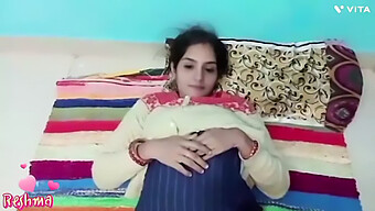 L'Indienne À Grosse Bite Reshma Se Fait Baiser La Chatte Par Derrière