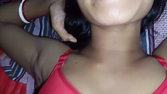 La India De 18 Años Disfruta De Un Coño Apretado Y Placer Oral