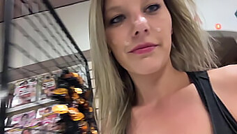 Het Offentlig Avsugning Och Hotwife-Action Med Mya Lane