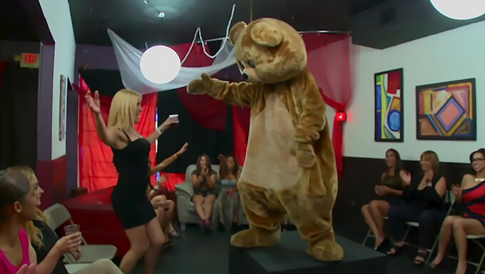 Let'S Get Wild With Kimmy Lee And Her Dancing Bear In High-Definition Group Sex