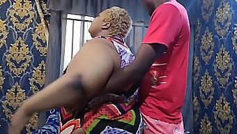 Wanita Afrika Matang Memberikan Saya Blowjob Dan Memenuhi Kepala Saya