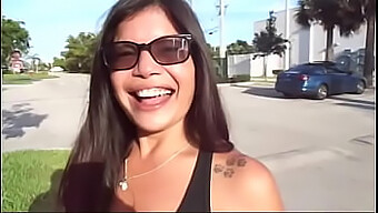 ¡la Estrella Porno Italiana Se Encuentra Con Una Chica Dtf En La Jersey Shore Para Tener Sexo Hardcore En El Video Porno Amateur De Gts Gym! ¡no Te Lo Pierdas!