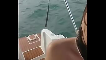 Sexy Gfs Fuck On A Boat